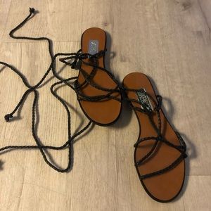 NWOT Lace up sandals size 36